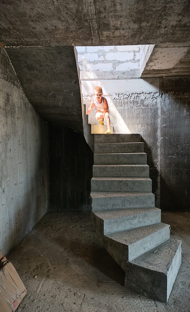 Галерея