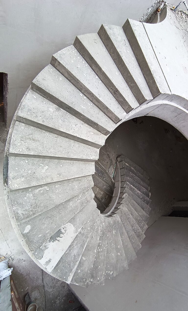 Галерея
