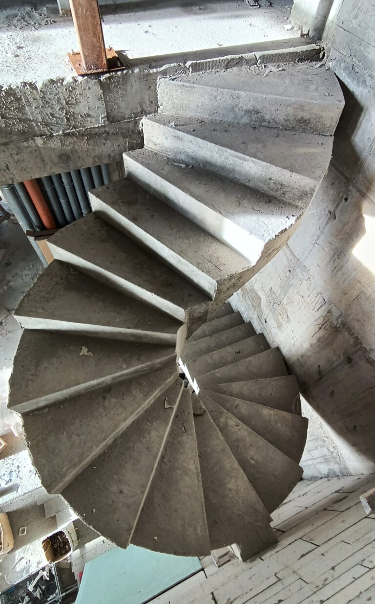 Галерея